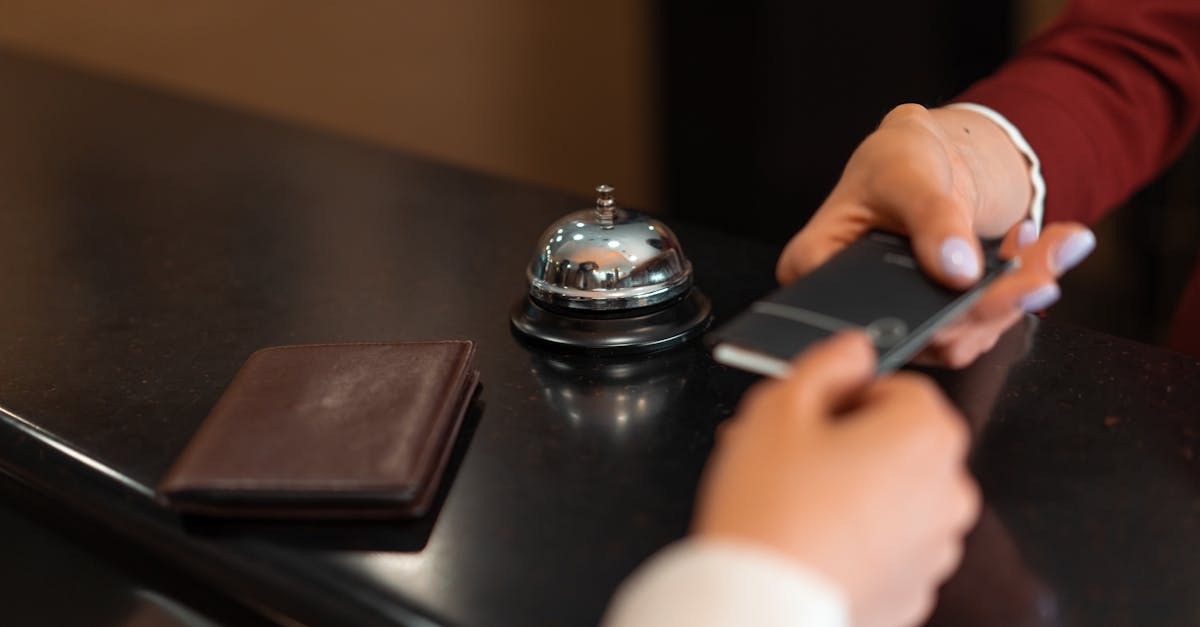 découvrez les services personnalisés d'un concierge, votre allié pour simplifier votre quotidien. qu'il s'agisse de gestion de votre emploi du temps, d'organisation d'événements ou de réservations exclusives, notre concierge est à votre disposition pour répondre à tous vos besoins.
