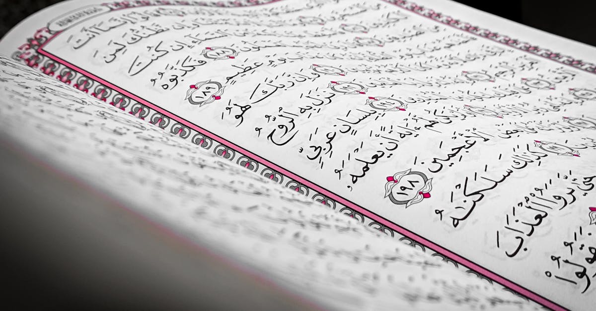 découvrez la richesse de l'arabe littéraire, une langue empreinte d'histoire et de culture. explorez ses nuances, sa grammaire sophistiquée et son rôle central dans la littérature et la poésie arabes. plongez dans un univers linguistique fascinant qui traverse les âges.