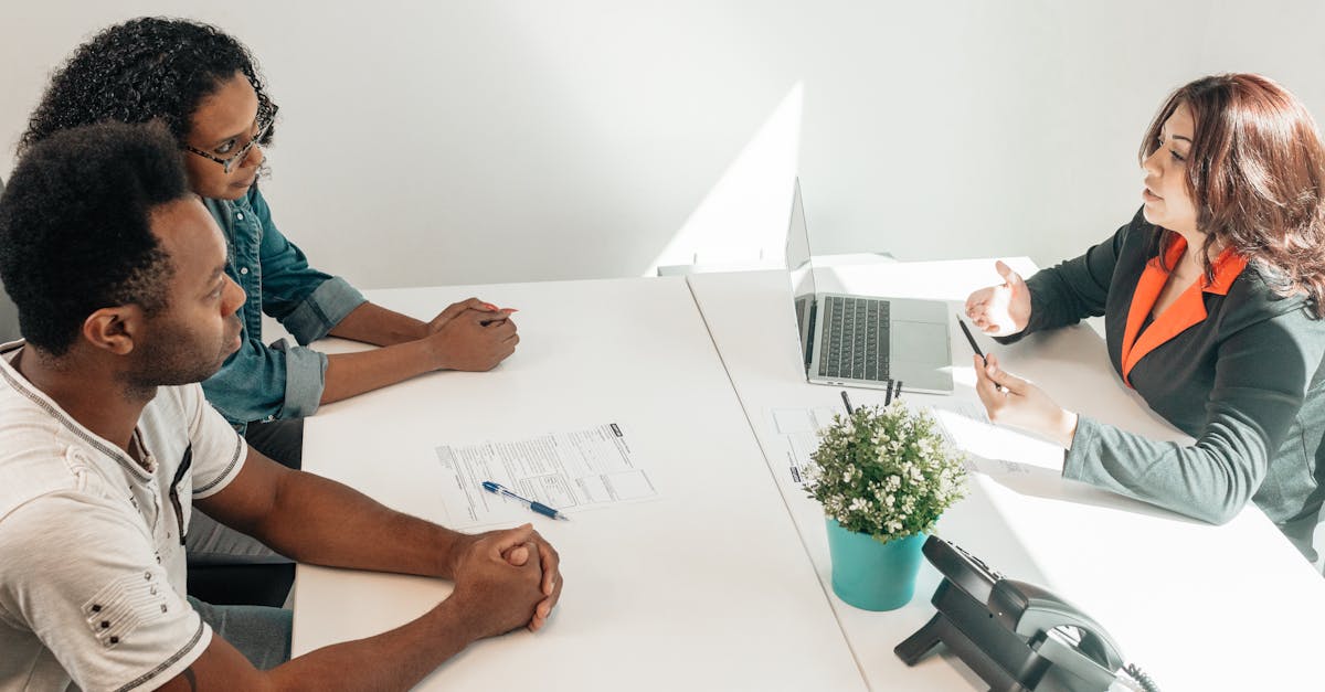 découvrez comment un conseiller financier peut vous aider à gérer vos investissements, planifier votre retraite et atteindre vos objectifs financiers. profitez de conseils personnalisés pour optimiser votre patrimoine et sécuriser votre avenir financier.
