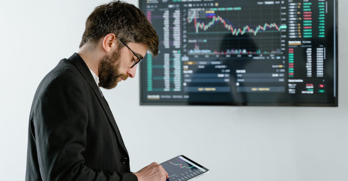 découvrez l'intelligence industrielle, une révolution technologique alliant automatisation et data analytics pour optimiser la production, améliorer l'efficacité et transformer les entreprises du secteur industriel.