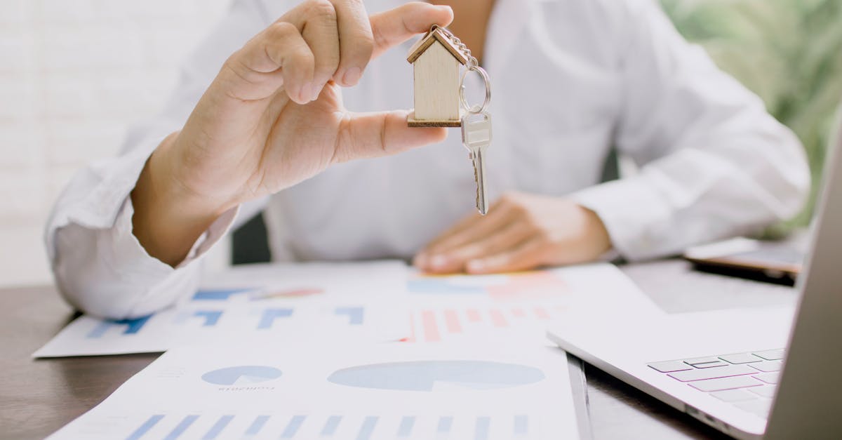dĂ©couvrez le prĂȘt entre pairs (p2p lending), une mĂ©thode innovante qui permet aux individus de prĂȘter et d'emprunter de l'argent directement sans passer par une banque. profitez de taux d'intĂ©rĂȘt compĂ©titifs et d'une approche plus humaine du financement.